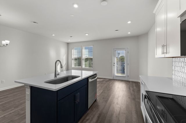 5038 Dayflower Drive, N, Hermitage, TN 37076