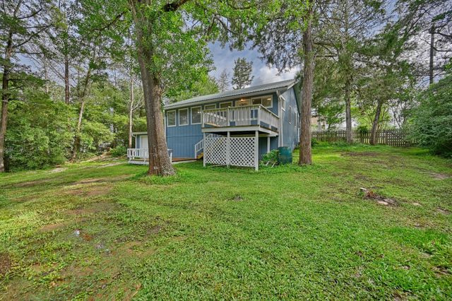 9481 Lake Forest CIR, Brenham, TX 77833