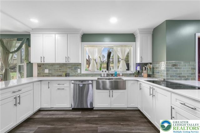 1042 Neffs Laurys Road, North Whitehall Twp, PA 18059
