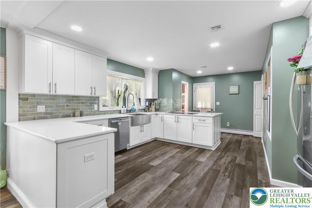 1042 Neffs Laurys Road, North Whitehall Twp, PA 18059