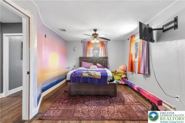 1042 Neffs Laurys Road, North Whitehall Twp, PA 18059