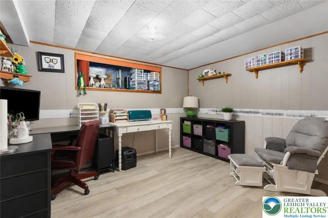 1042 Neffs Laurys Road, North Whitehall Twp, PA 18059