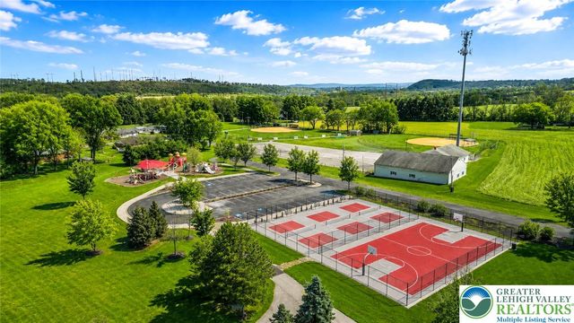 1042 Neffs Laurys Road, North Whitehall Twp, PA 18059