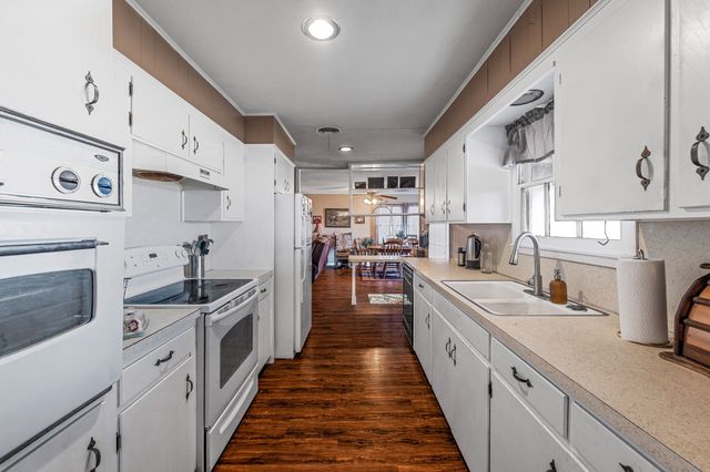 7450 E Highway 6 2, De Leon, TX 76444