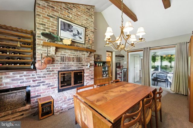 419 MEADOWHURST LN, Media, PA 19063