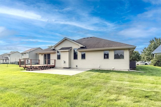 4839 Rose Circle, Johnston, IA 50131