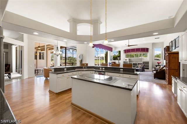 5215 Old Gallows WAY, Naples, FL 34105