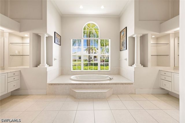 5215 Old Gallows WAY, Naples, FL 34105