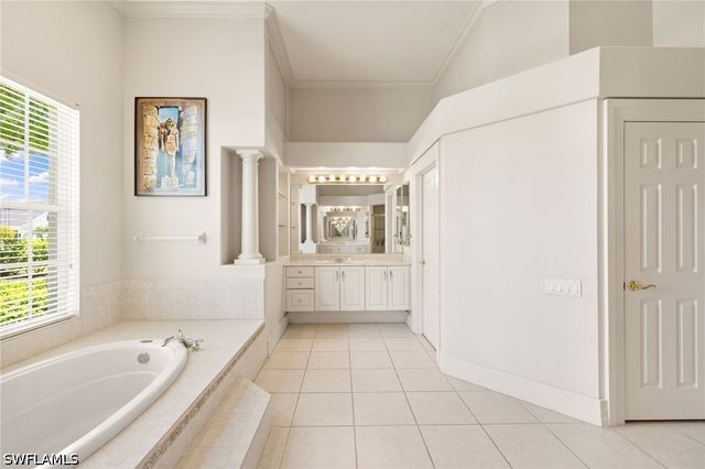 5215 Old Gallows WAY, Naples, FL 34105