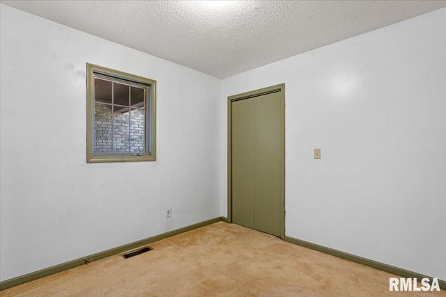 1204 HARMONY Court, Springfield, IL 62703