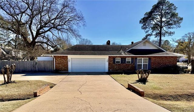 203 TANGLEWOOD Drive, Alexandria, LA 71303