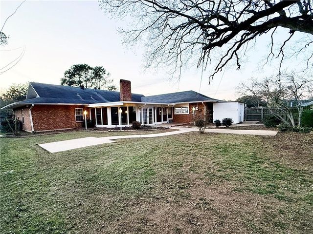 203 TANGLEWOOD Drive, Alexandria, LA 71303