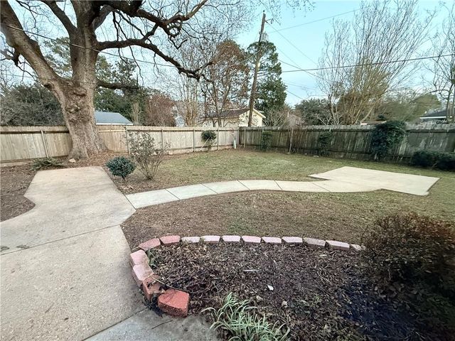 203 TANGLEWOOD Drive, Alexandria, LA 71303