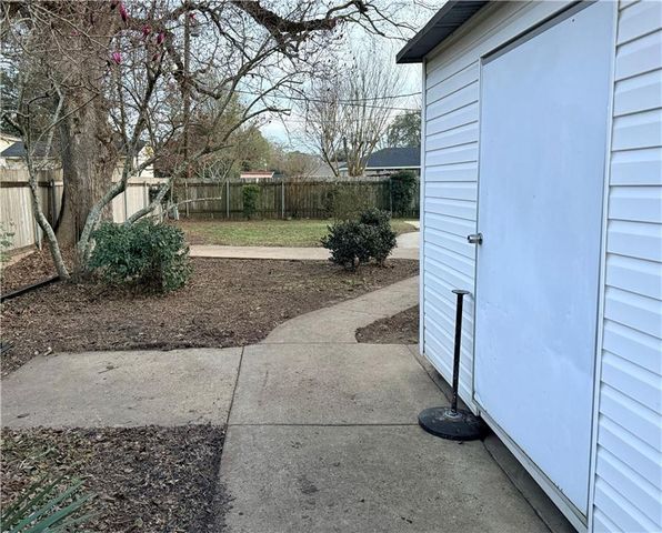 203 TANGLEWOOD Drive, Alexandria, LA 71303