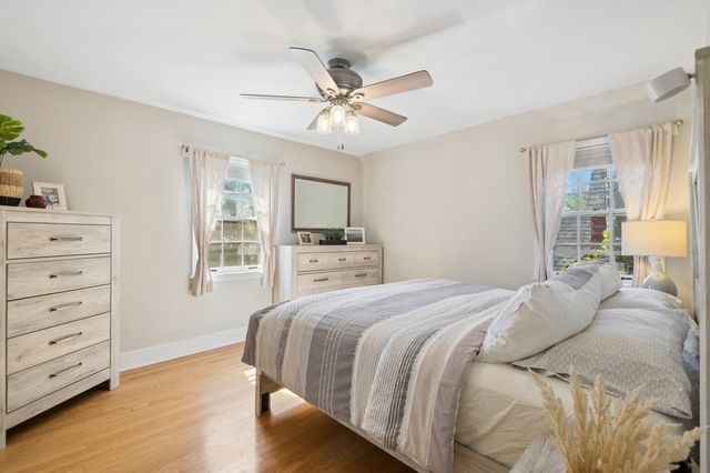 6418 N Le Mai Avenue, Chicago, IL 60646