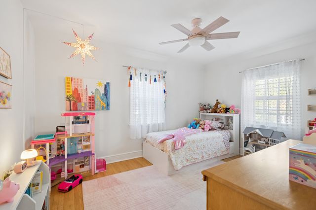 6418 N Le Mai Avenue, Chicago, IL 60646