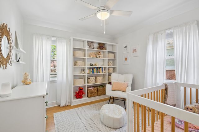 6418 N Le Mai Avenue, Chicago, IL 60646