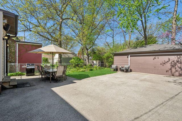 6418 N Le Mai Avenue, Chicago, IL 60646
