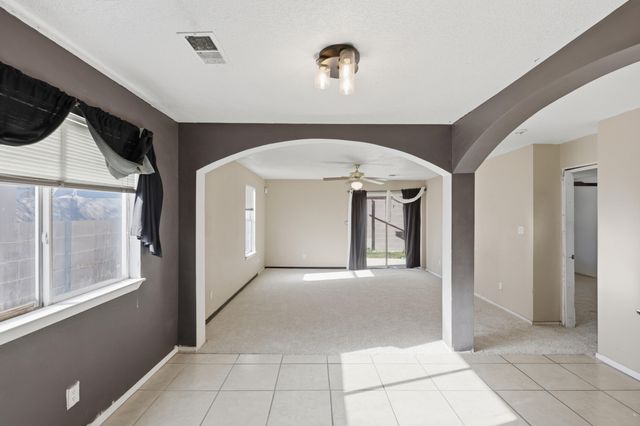 1119 82nd Street SW, Albuquerque, NM 87121