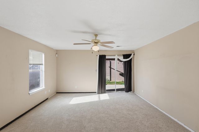 1119 82nd Street SW, Albuquerque, NM 87121