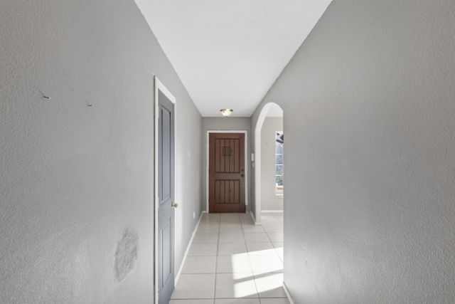 1119 82nd Street SW, Albuquerque, NM 87121