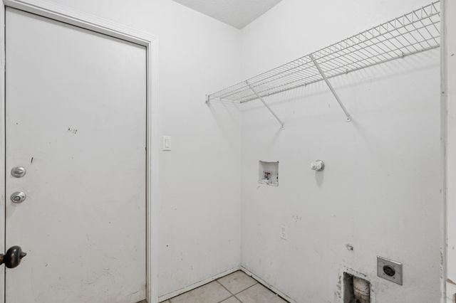 1119 82nd Street SW, Albuquerque, NM 87121