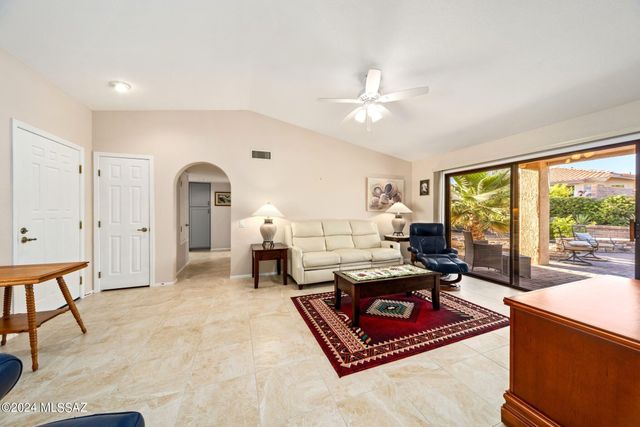 1013 E Boulder Pass, Oro Valley, AZ 85755