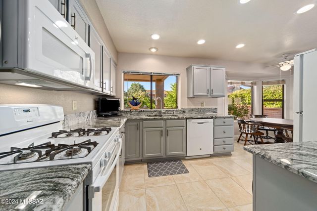 1013 E Boulder Pass, Oro Valley, AZ 85755