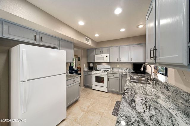 1013 E Boulder Pass, Oro Valley, AZ 85755