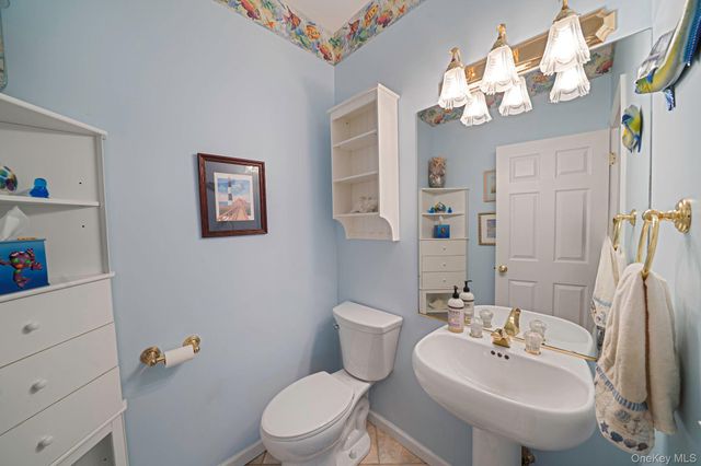485 Woodscreek Court, Moriches, NY 11955