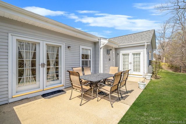 485 Woodscreek Court, Moriches, NY 11955