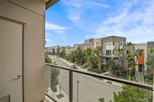 402 Rockefeller 305, Irvine, CA 92612