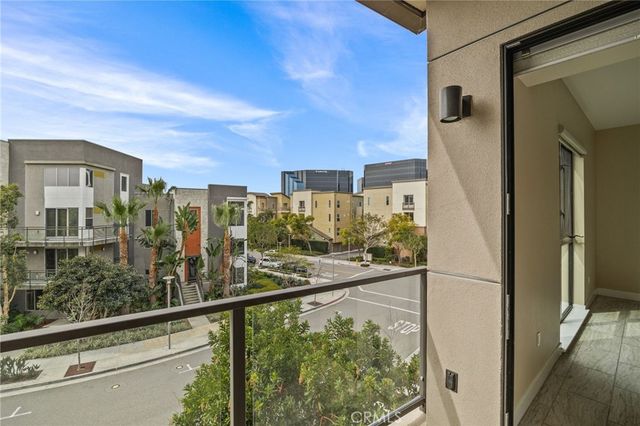 402 Rockefeller 305, Irvine, CA 92612