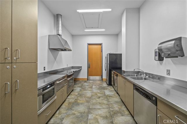 402 Rockefeller 305, Irvine, CA 92612