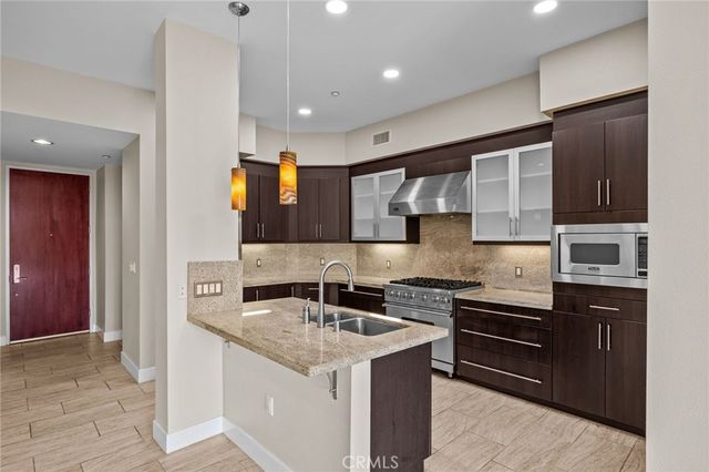402 Rockefeller 305, Irvine, CA 92612