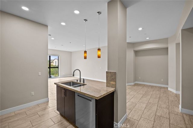 402 Rockefeller 305, Irvine, CA 92612