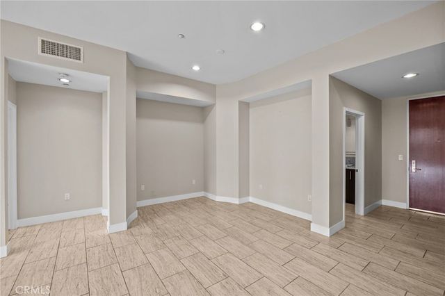 402 Rockefeller 305, Irvine, CA 92612