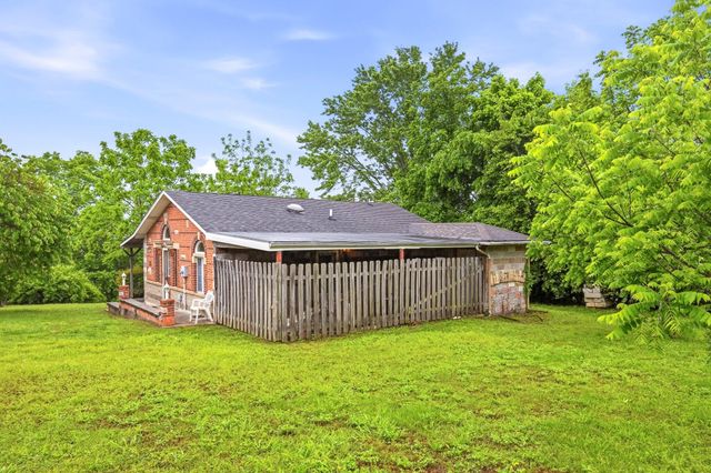 121 Cedar Street, Forsyth, MO 65653