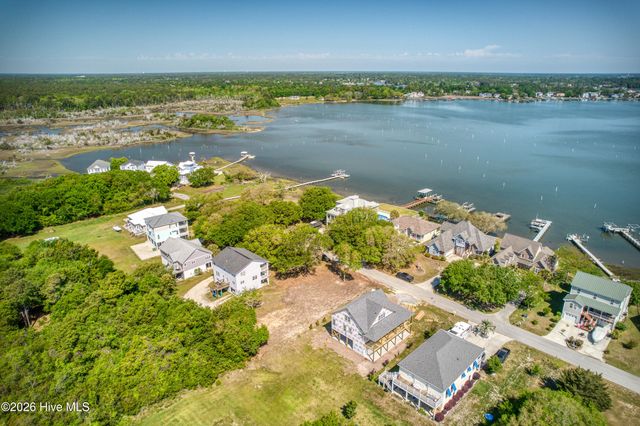 213 Shell Drive, Sneads Ferry, NC 28460