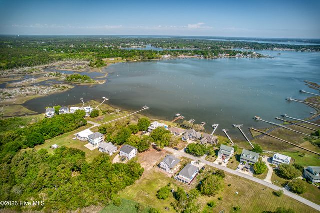213 Shell Drive, Sneads Ferry, NC 28460
