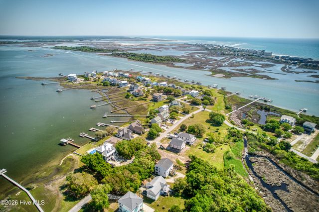 213 Shell Drive, Sneads Ferry, NC 28460