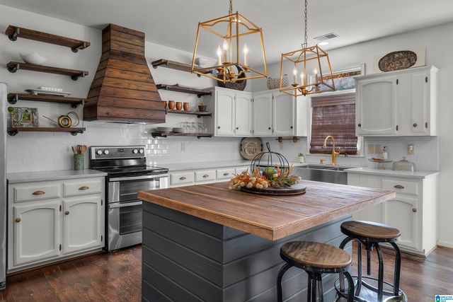 3000 OLD STONE DRIVE, Birmingham, AL 35242