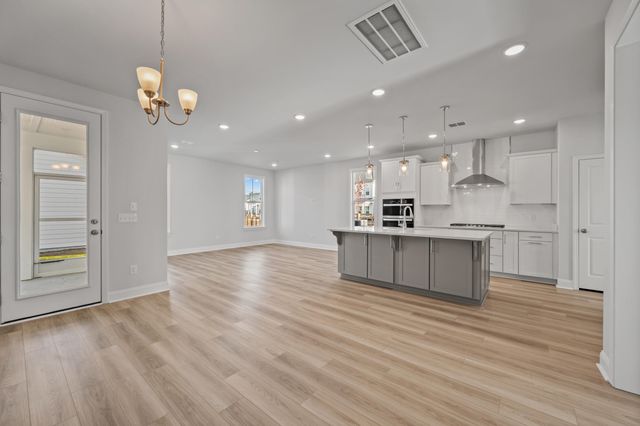 782 Blueway Avenue, Summerville, SC 29486