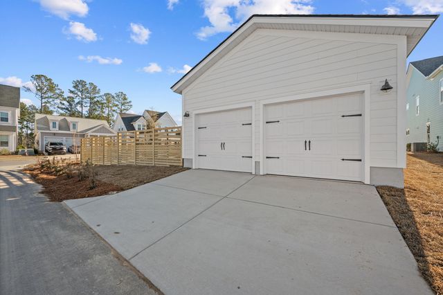 782 Blueway Avenue, Summerville, SC 29486
