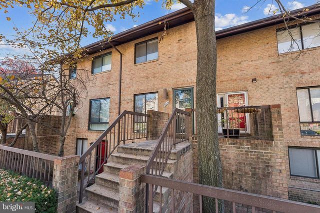 3009 HAWTHORNE DR NE, Washington, DC 20017