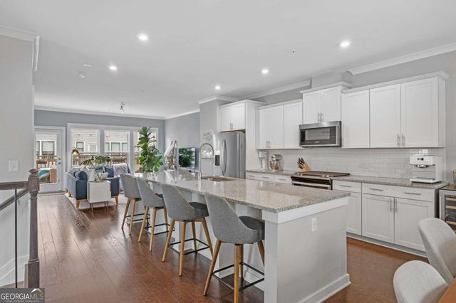 2020 Holtz Lane, Atlanta, GA 30318