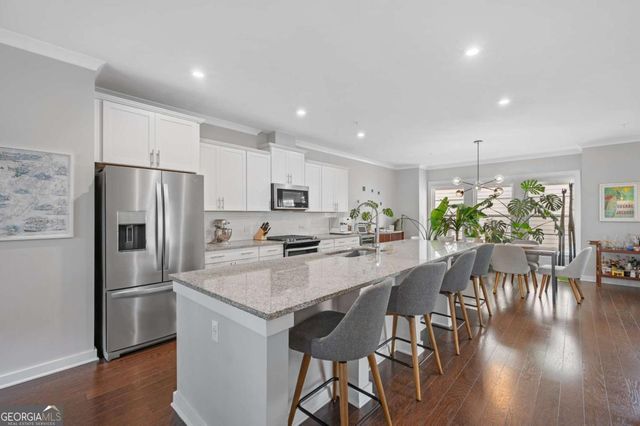 2020 Holtz Lane, Atlanta, GA 30318