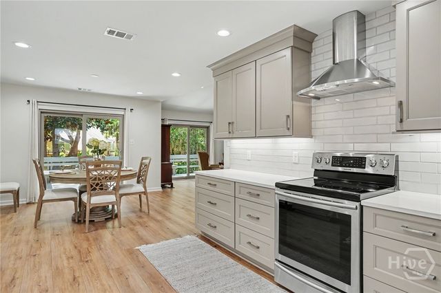 9 Windlass Court, Savannah, GA 31411