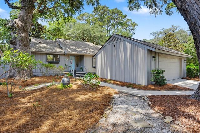 9 Windlass Court, Savannah, GA 31411