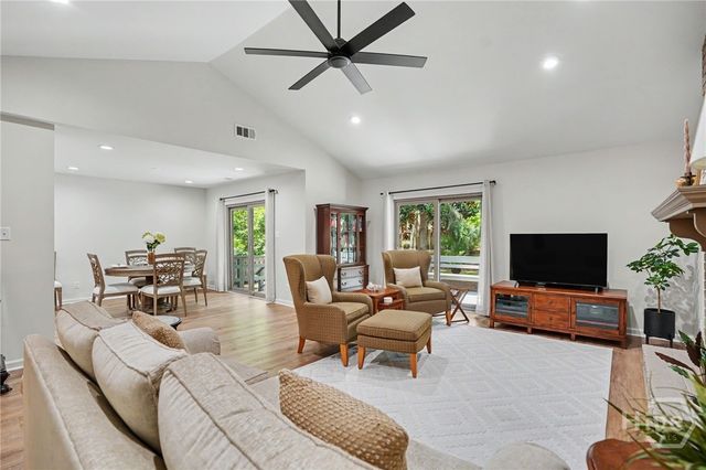 9 Windlass Court, Savannah, GA 31411